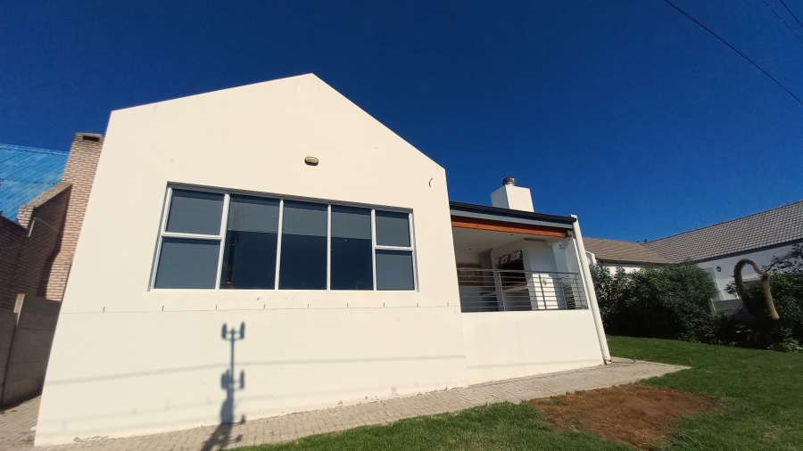 3 Bedroom Property for Sale in Kleinkoornhuis Western Cape